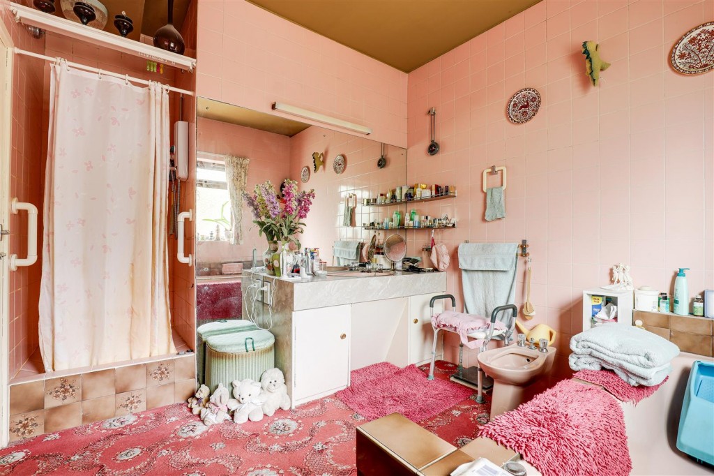 Foxhill Road, Burton Joyce, Nottinghamshire, NG14 5DB