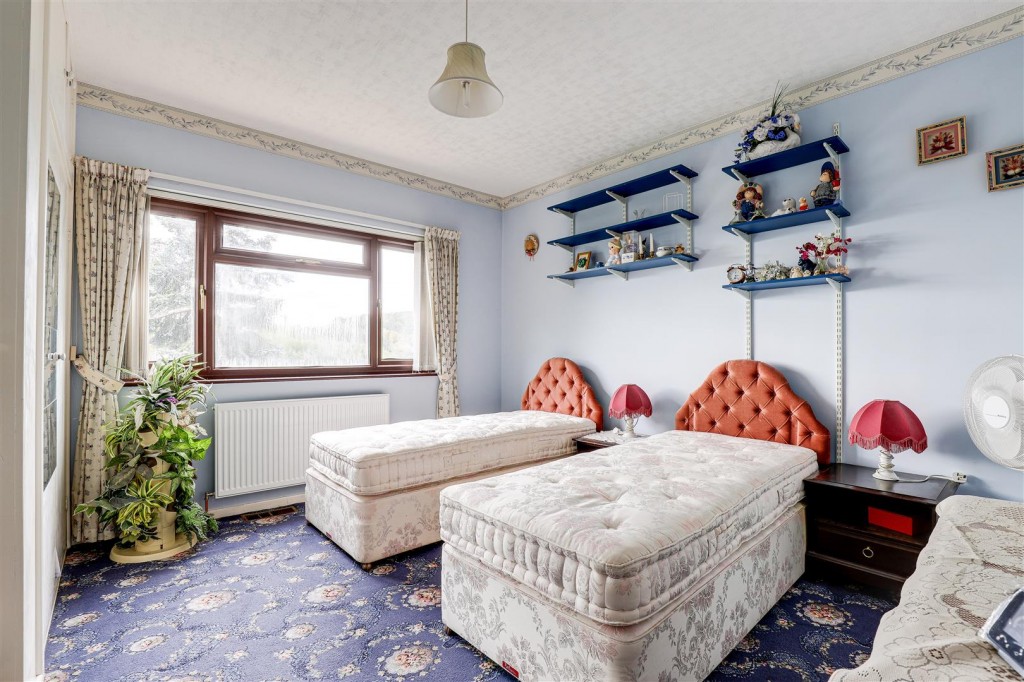 Foxhill Road, Burton Joyce, Nottinghamshire, NG14 5DB