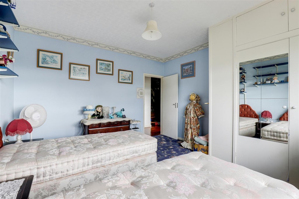 Foxhill Road, Burton Joyce, Nottinghamshire, NG14 5DB