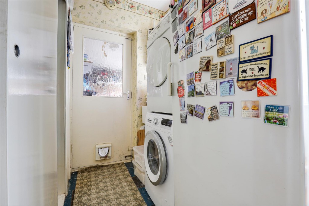 Foxhill Road, Burton Joyce, Nottinghamshire, NG14 5DB