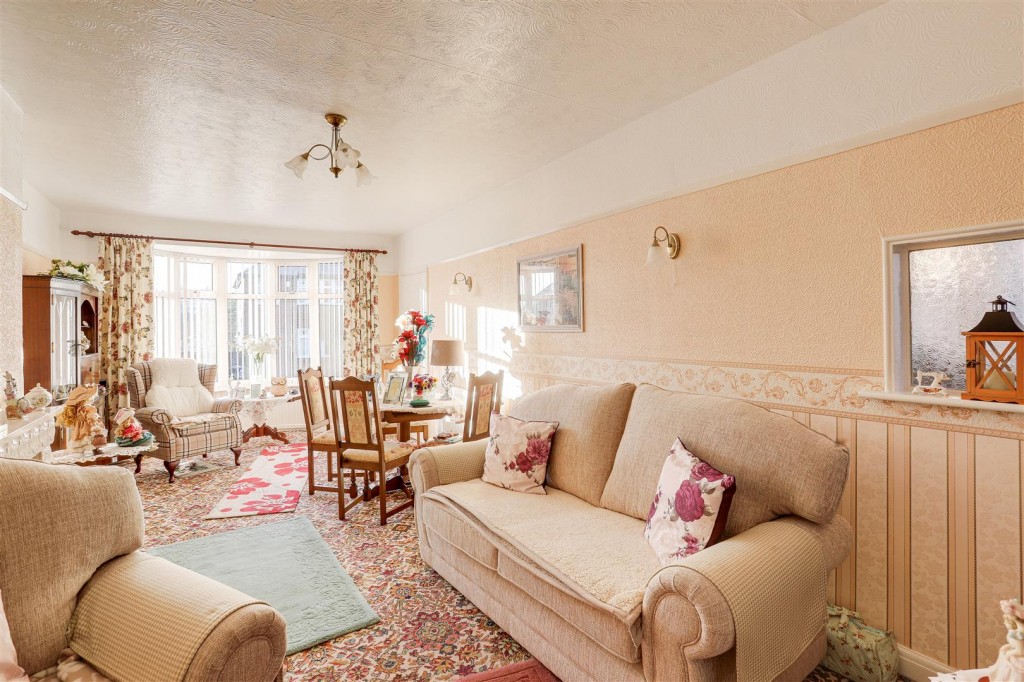 Prospect Road, Carlton, Nottinghamshire, NG4 1LX