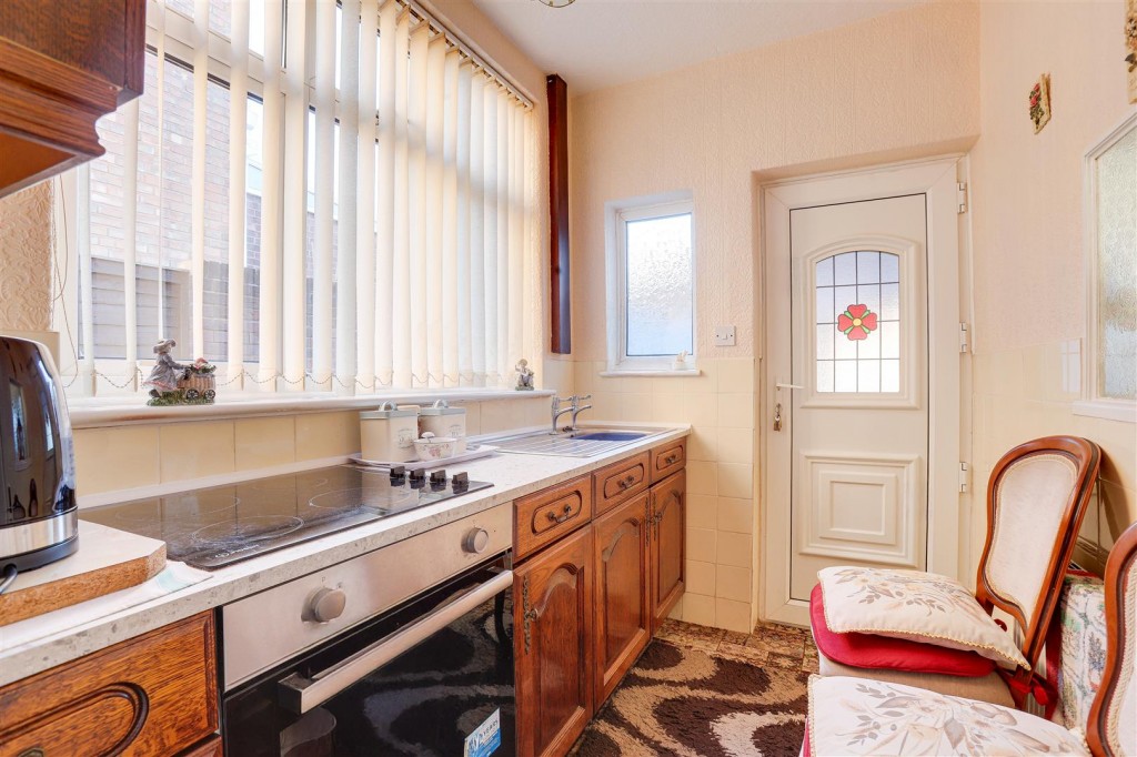 Prospect Road, Carlton, Nottinghamshire, NG4 1LX