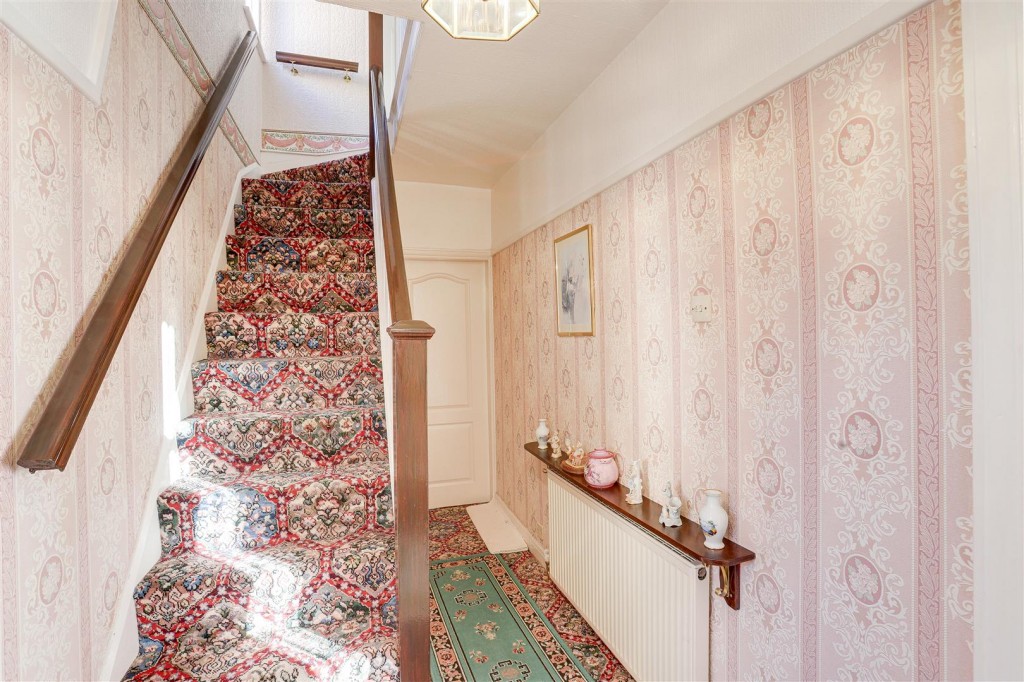 Prospect Road, Carlton, Nottinghamshire, NG4 1LX