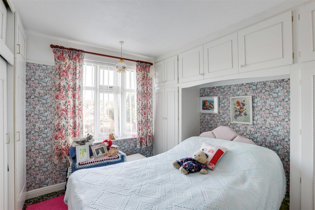 Prospect Road, Carlton, Nottinghamshire, NG4 1LX