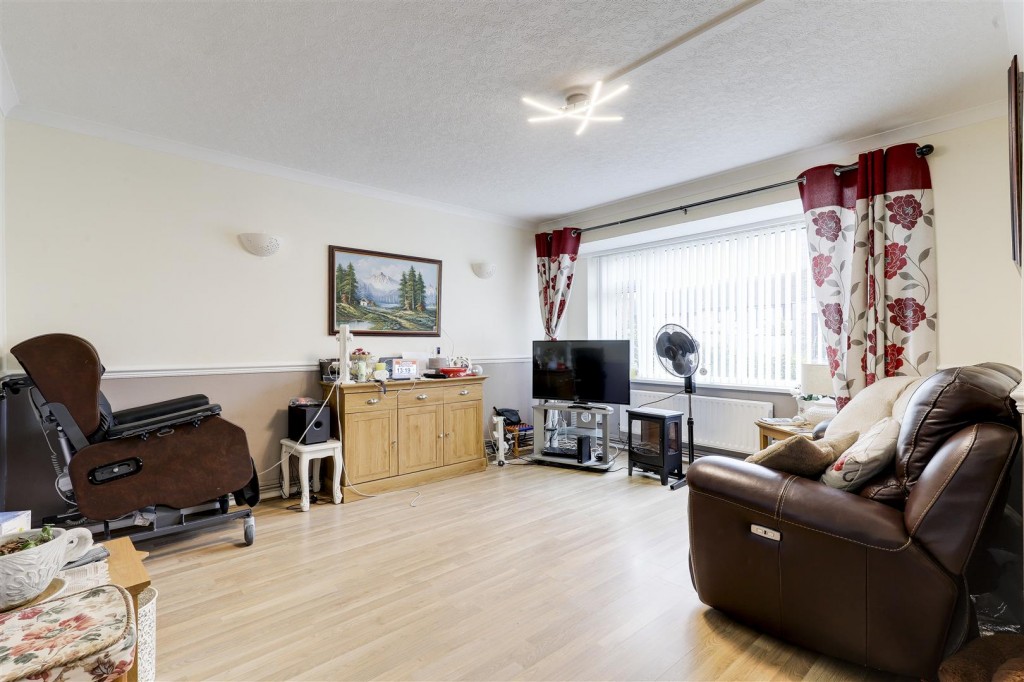 Cross Street, Arnold, Nottinghamshire, NG5 7BL