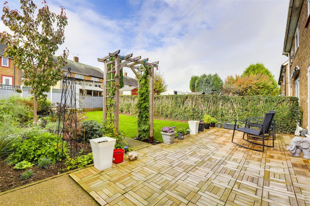 Goathland Close, Bestwood Park, Nottinghamshire, NG5 5QH