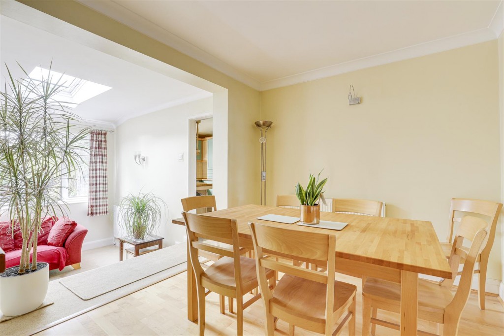 Harrow Road, West Bridgford, Nottinghamshire, NG2 7DX