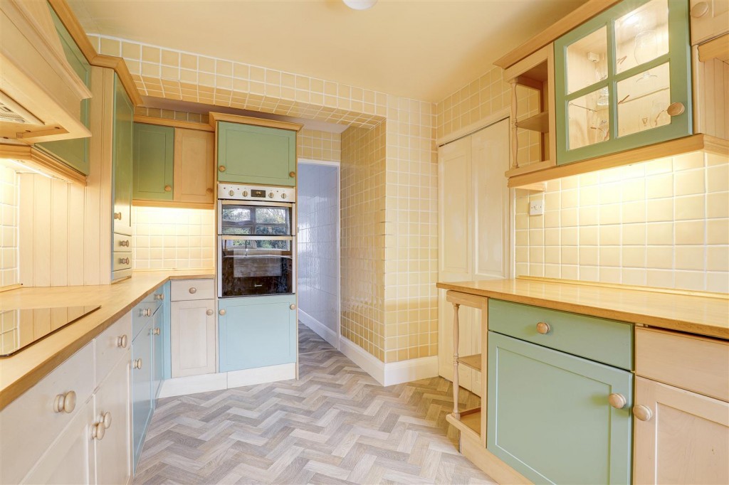 Harrow Road, West Bridgford, Nottinghamshire, NG2 7DX