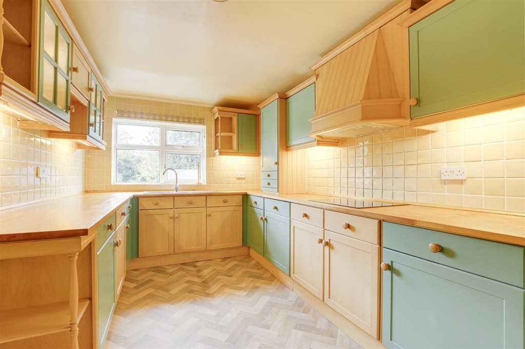 Harrow Road, West Bridgford, Nottinghamshire, NG2 7DX