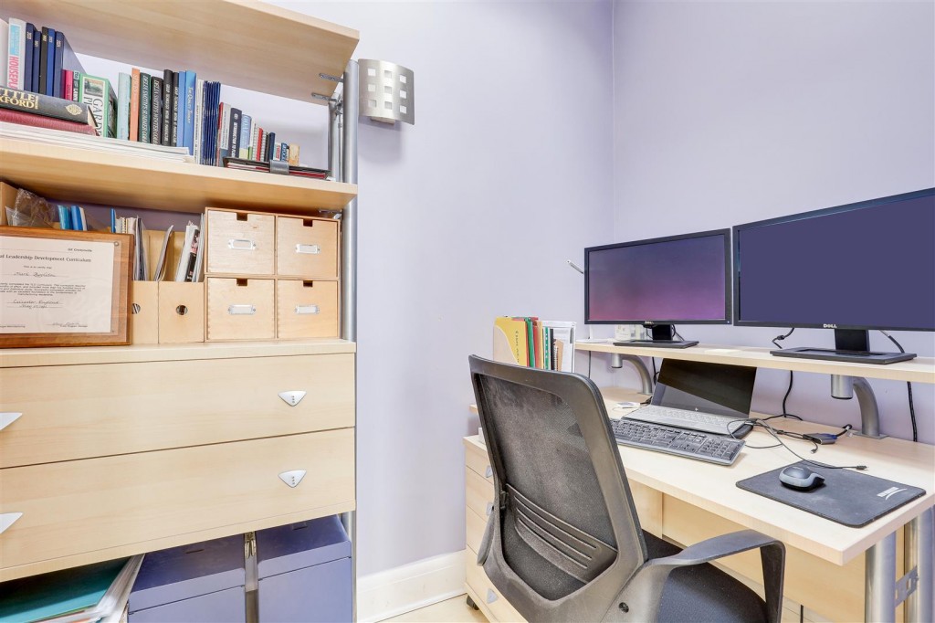 Harrow Road, West Bridgford, Nottinghamshire, NG2 7DX