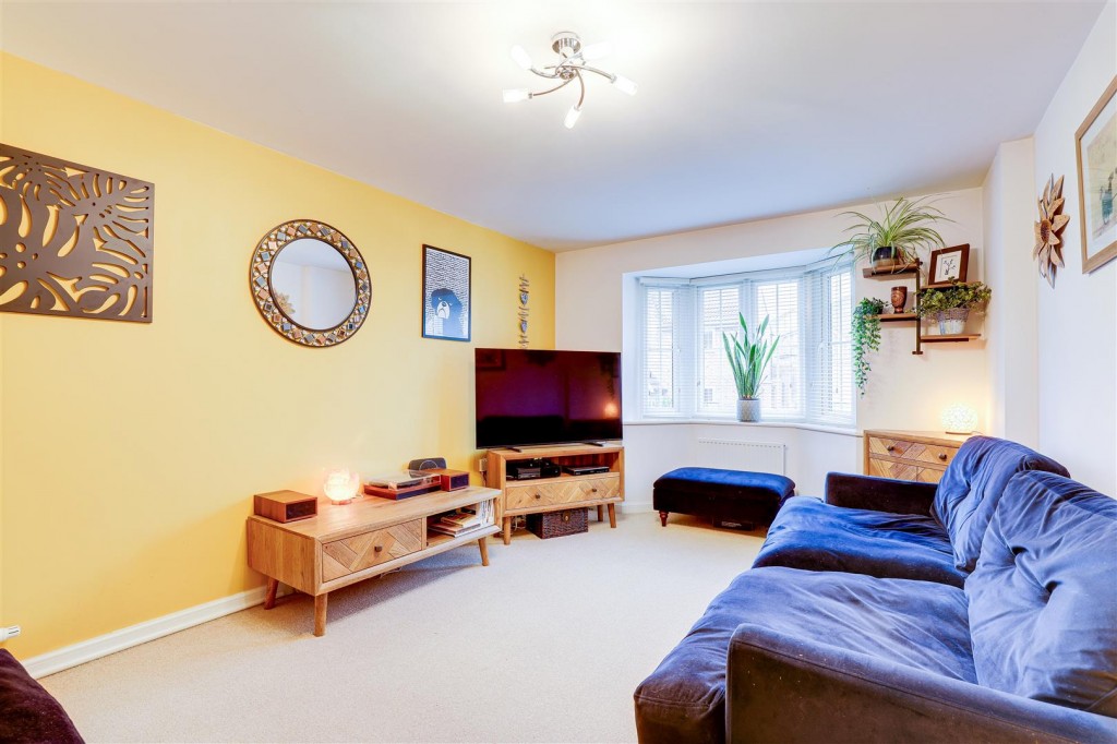 Ladybank Rise, Arnold, Nottinghamshire, NG5 8QG