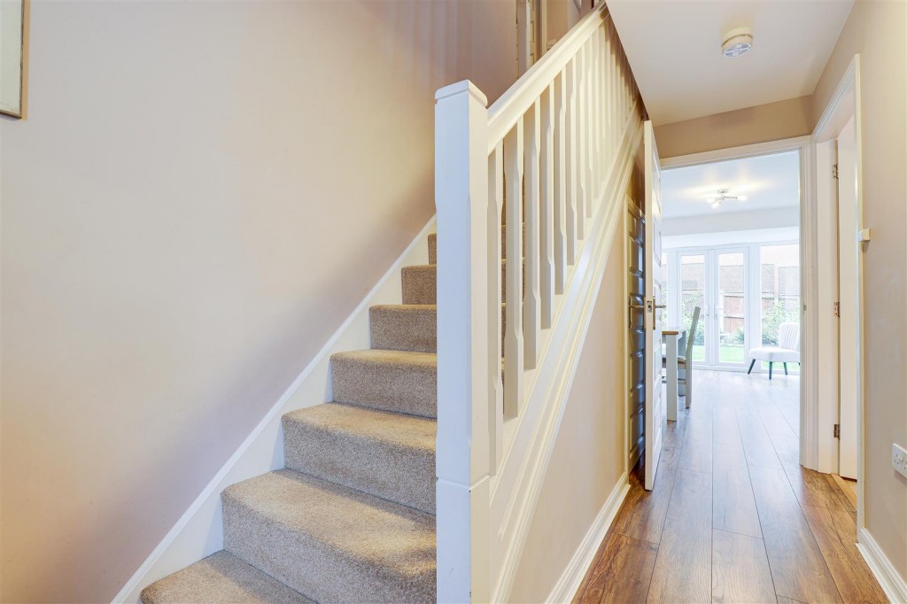 Ladybank Rise, Arnold, Nottinghamshire, NG5 8QG