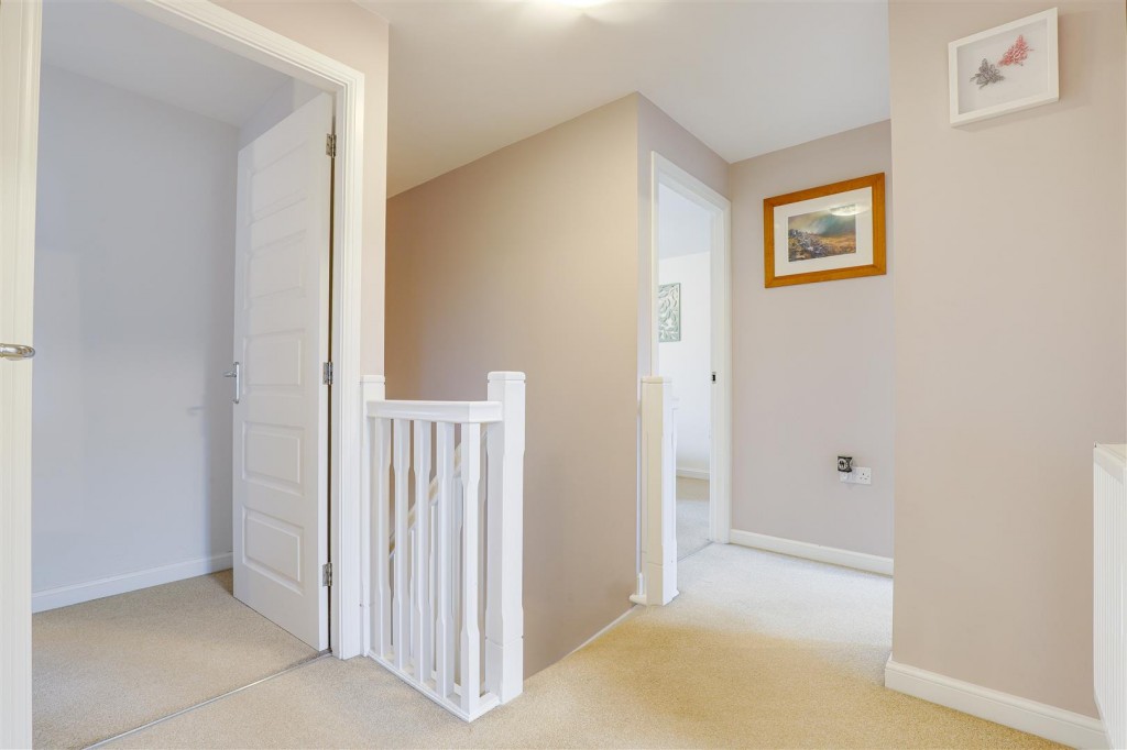 Ladybank Rise, Arnold, Nottinghamshire, NG5 8QG