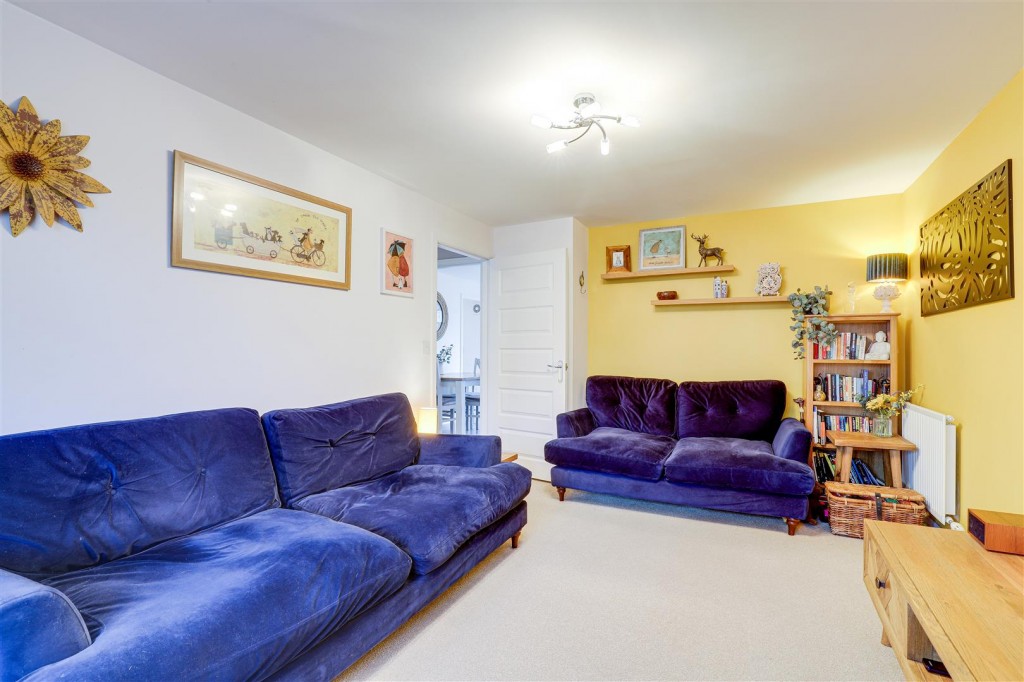 Ladybank Rise, Arnold, Nottinghamshire, NG5 8QG