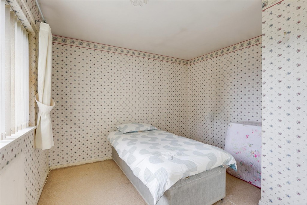 Mildenhall Crescent, Bestwood Park, Nottinghamshire, NG5 5RP