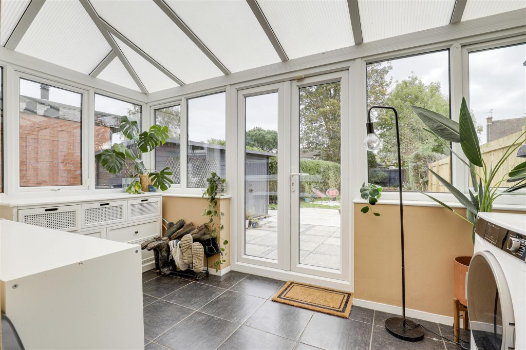 Victoria Road, Bunny, Nottinghamshire, NG11 6QF