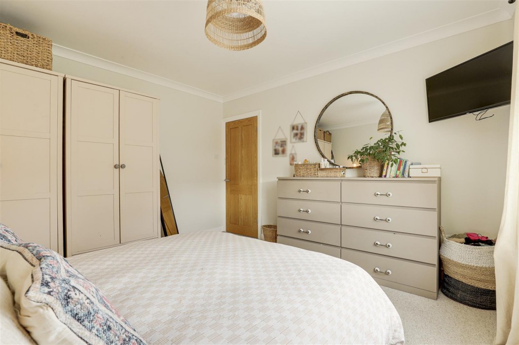 Victoria Road, Bunny, Nottinghamshire, NG11 6QF