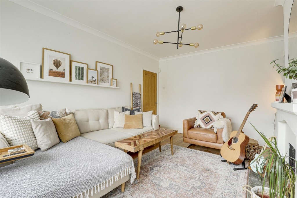 Victoria Road, Bunny, Nottinghamshire, NG11 6QF