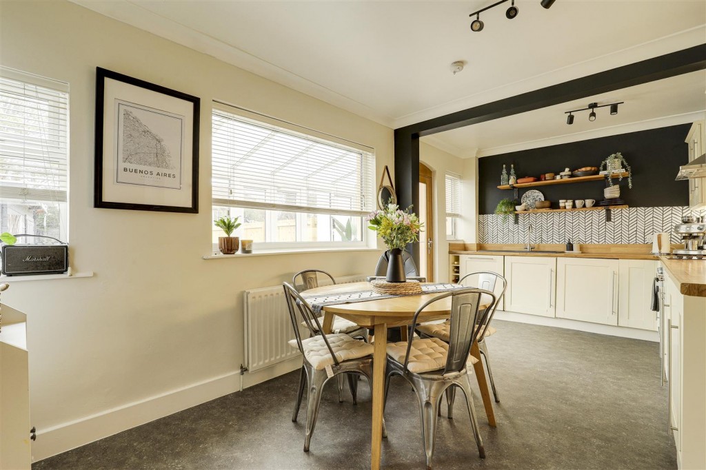 Victoria Road, Bunny, Nottinghamshire, NG11 6QF