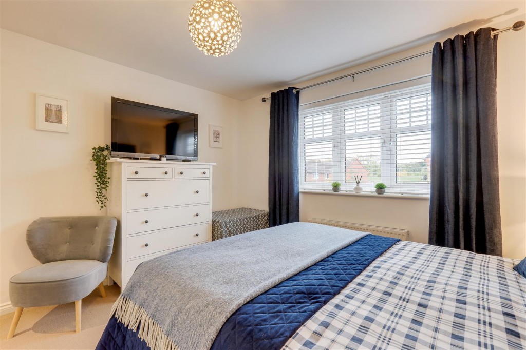 Canberra Crescent, Hucknall, Nottinghamshire, NG15 6WH