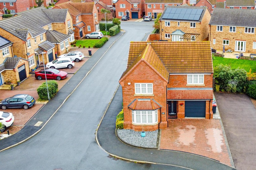 Canberra Crescent, Hucknall, Nottinghamshire, NG15 6WH