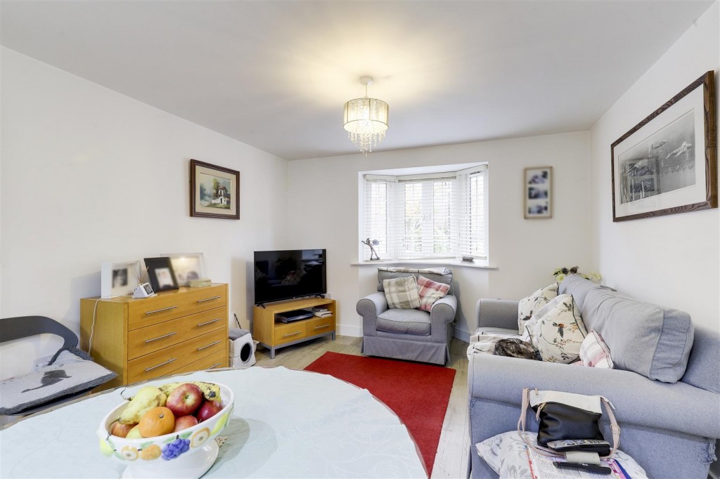 Hopkin Court, Mapperley Plains, Nottinghamshire, NG3 5SS