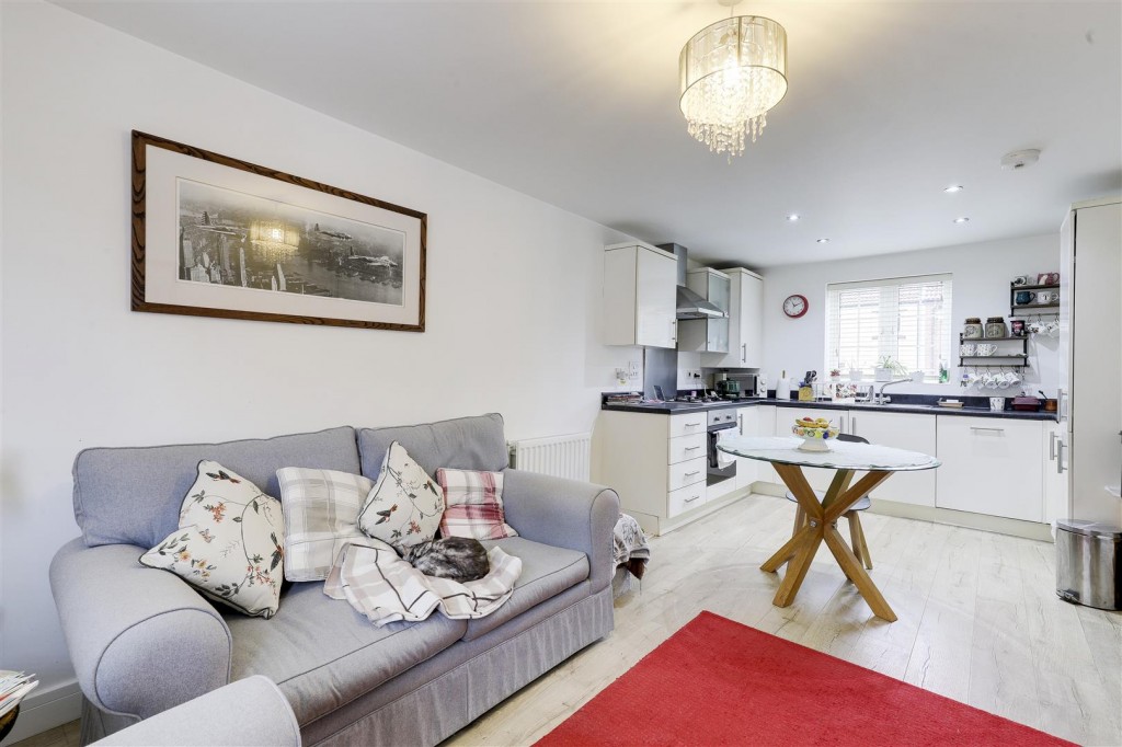 Hopkin Court, Mapperley Plains, Nottinghamshire, NG3 5SS