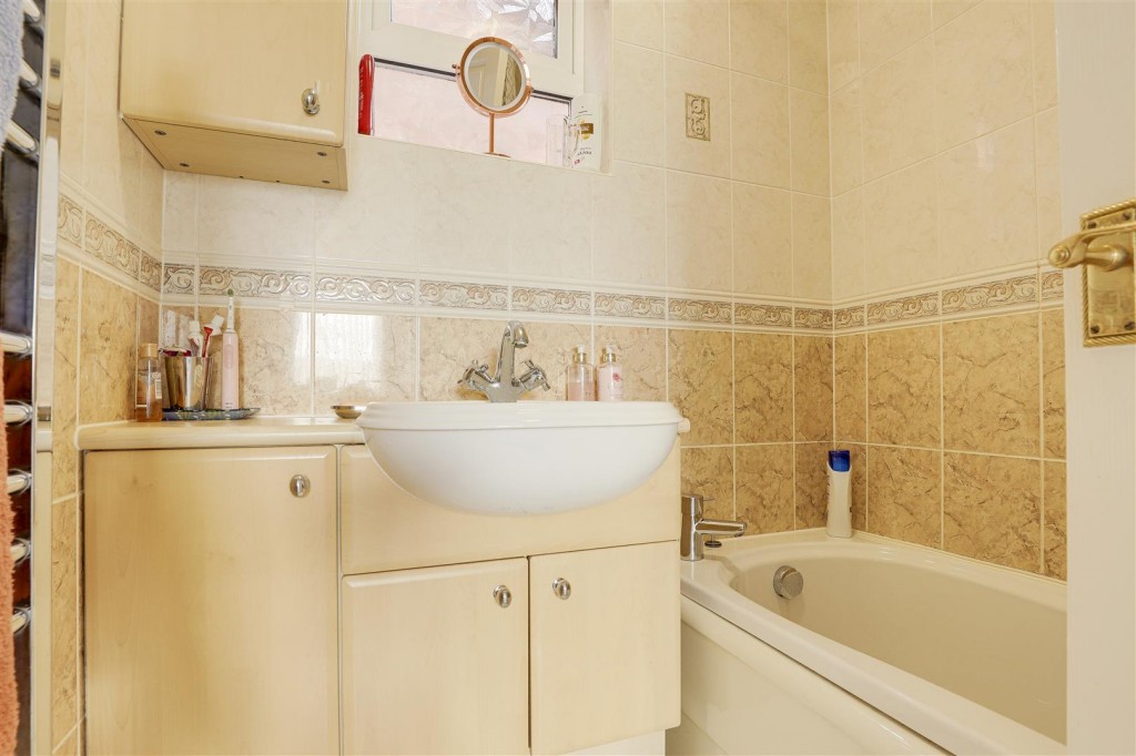 Jumelles Drive, Calverton, Nottinghamshire, NG14 6QD