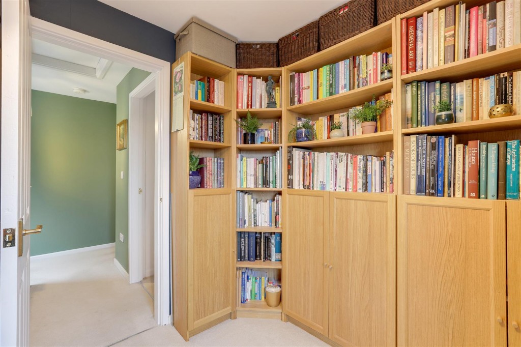 Bagnall Avenue, Arnold, Nottinghamshire, NG5 6FP