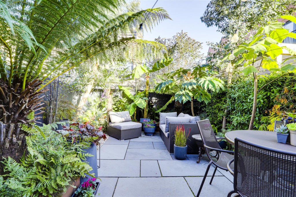 Navigation Street, Nottingham, Nottinghamshire, NG2 4DR