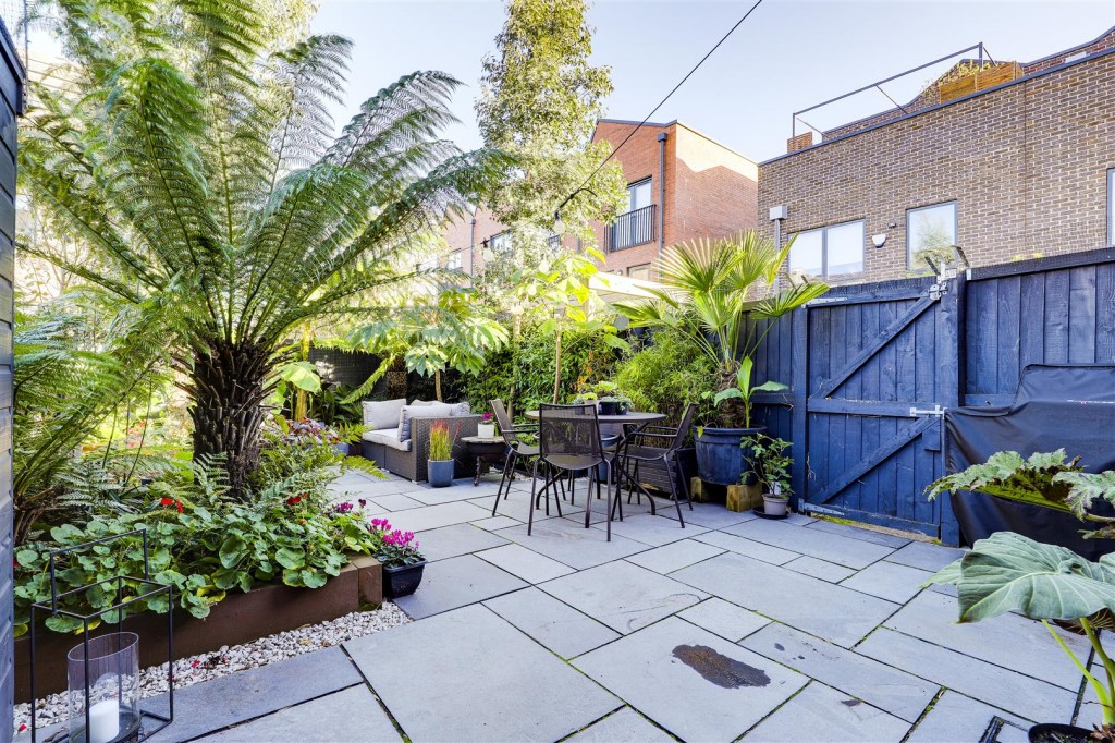 Navigation Street, Nottingham, Nottinghamshire, NG2 4DR