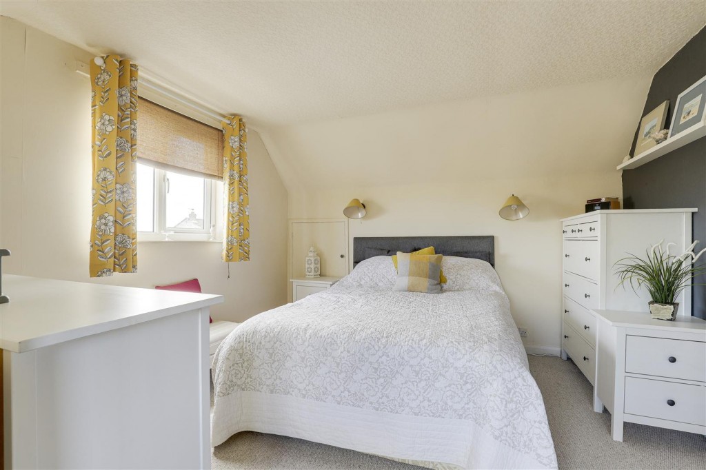 Brookside Avenue, East Leake, Loughborough, LE12 6PA