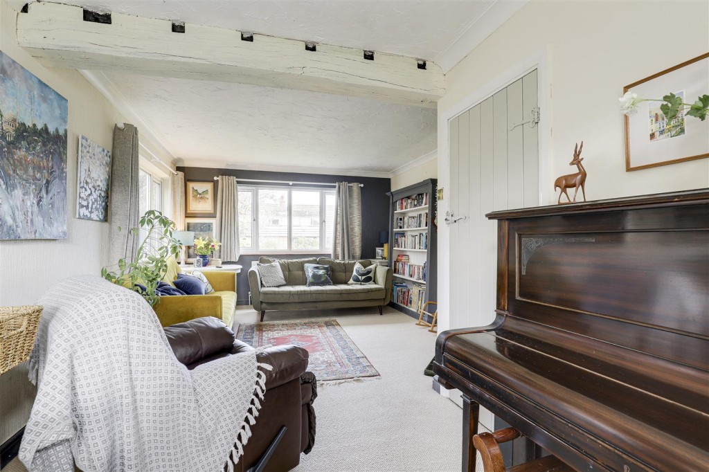 Brookside Avenue, East Leake, Loughborough, LE12 6PA