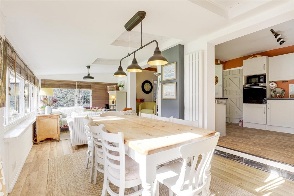 Brookside Avenue, East Leake, Loughborough, LE12 6PA