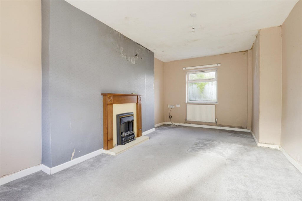 Forest Road, Clipstone Village, Mansfield, Nottinghamshire, NG21 9DU