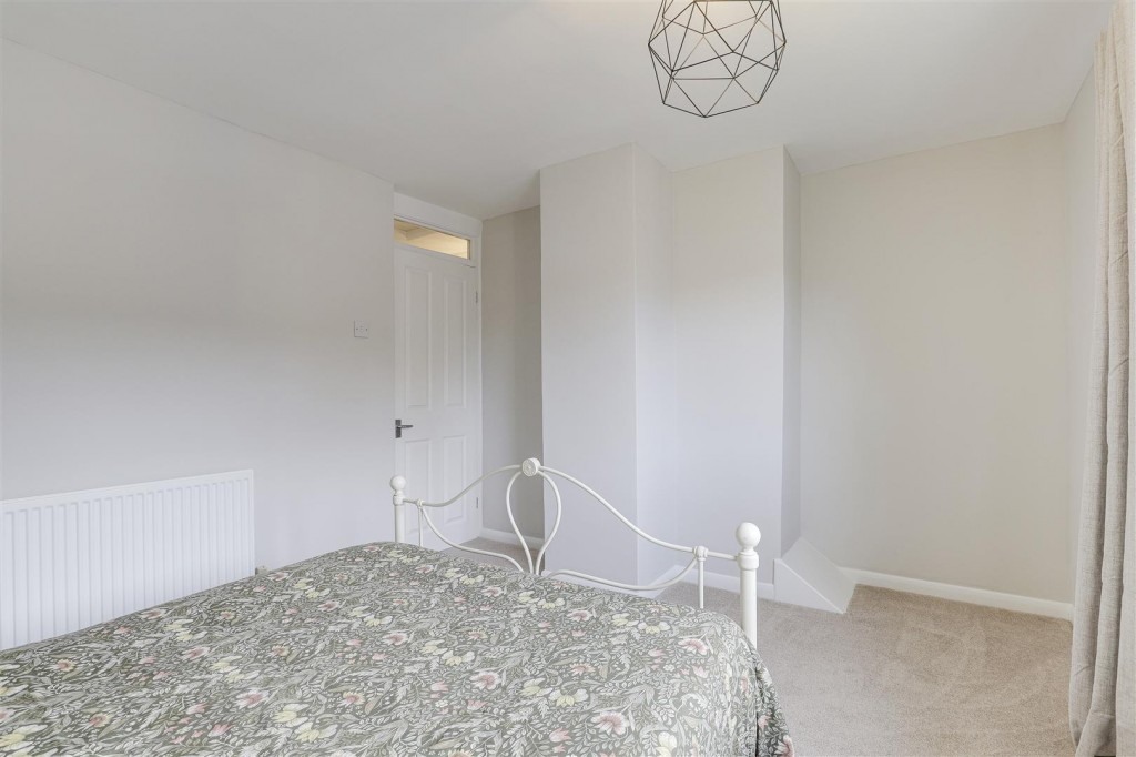 Bunting Close, Ilkeston, Derbyshire, DE7 4JE