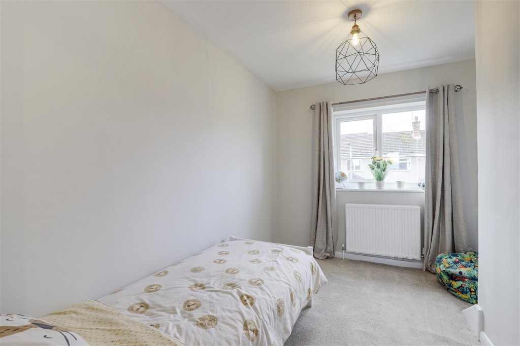 Bunting Close, Ilkeston, Derbyshire, DE7 4JE