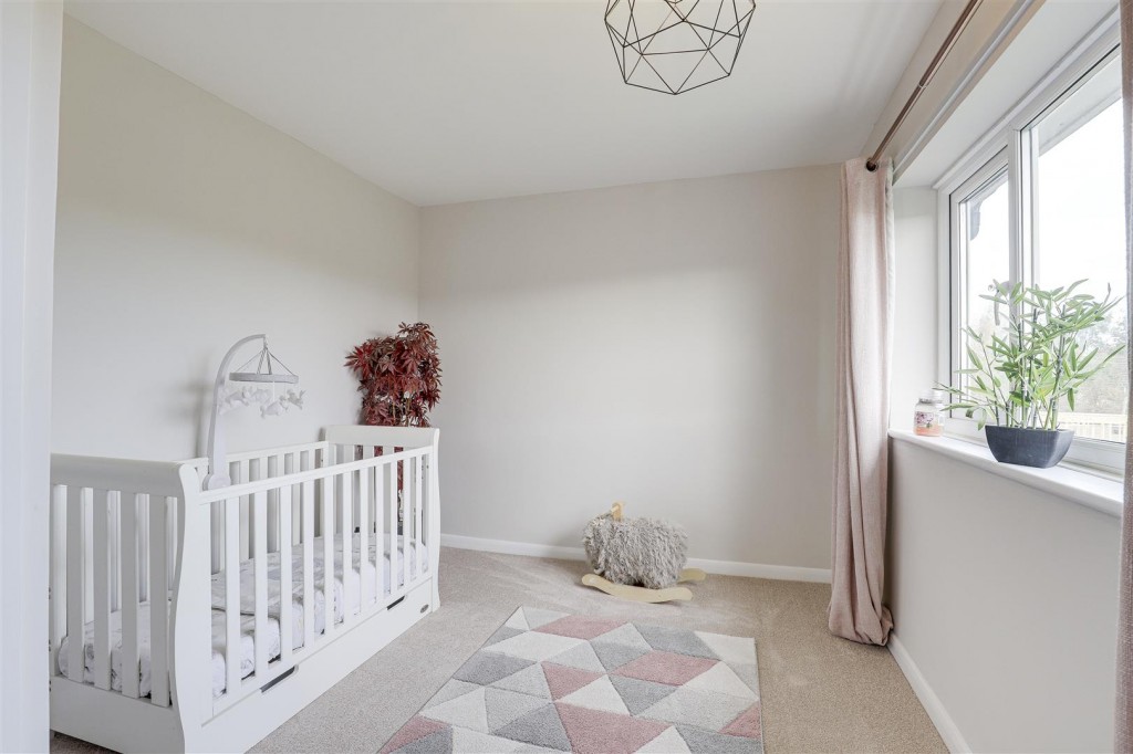 Bunting Close, Ilkeston, Derbyshire, DE7 4JE