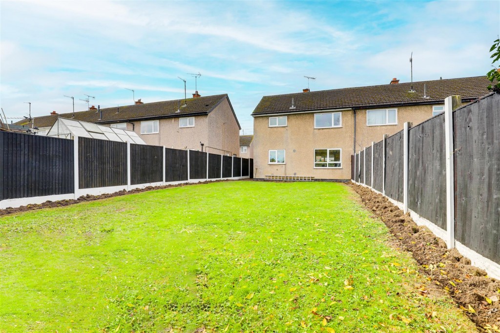 Bunting Close, Ilkeston, Derbyshire, DE7 4JE