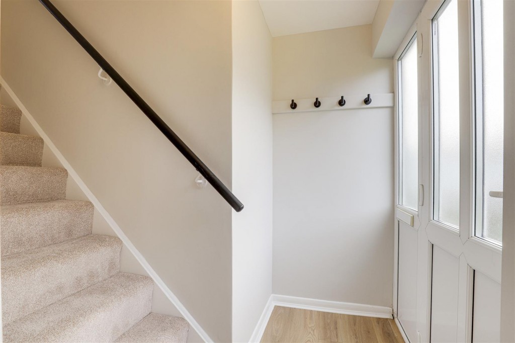 Bunting Close, Ilkeston, Derbyshire, DE7 4JE