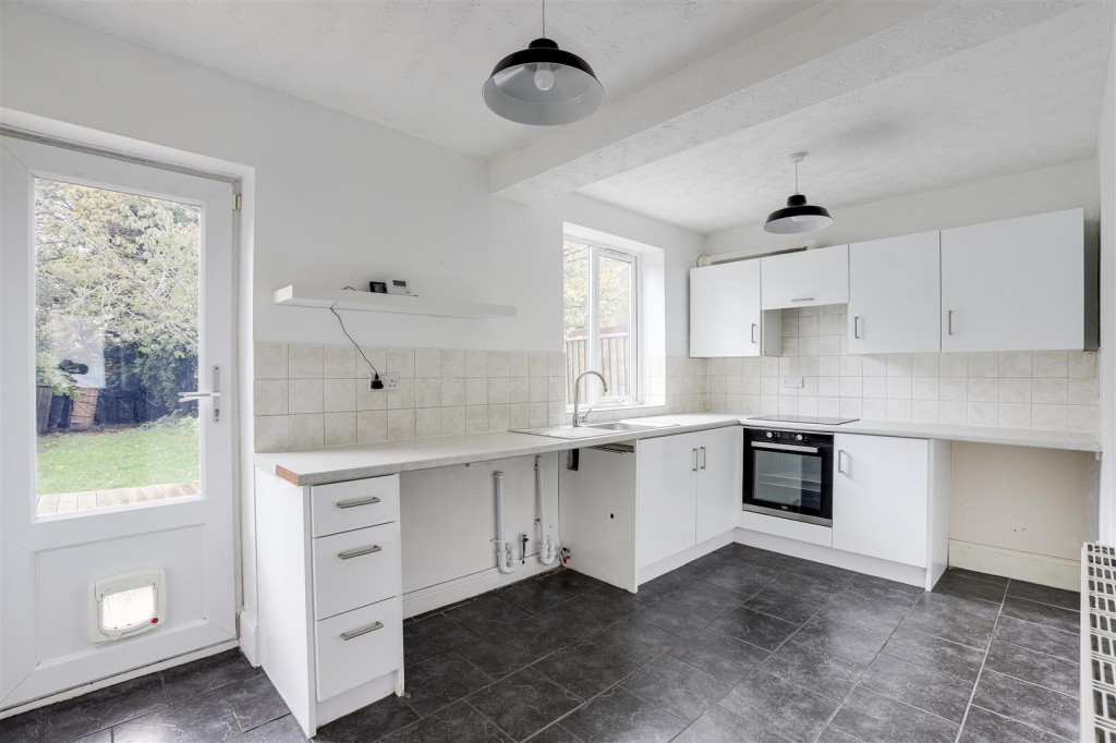 Manville Close, Beechdale, Nottinghamshire, NG8 3LP