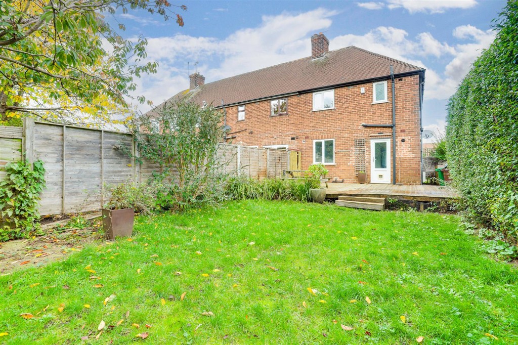 Manville Close, Beechdale, Nottinghamshire, NG8 3LP