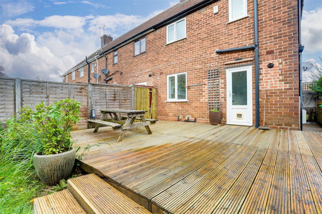 Manville Close, Beechdale, Nottinghamshire, NG8 3LP