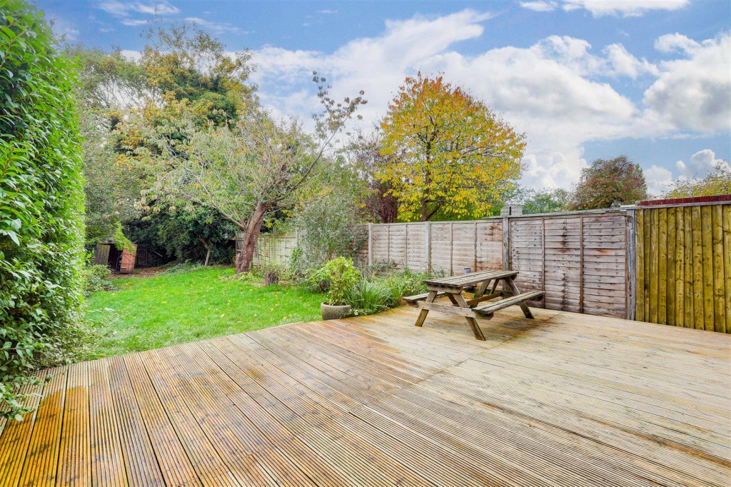 Manville Close, Beechdale, Nottinghamshire, NG8 3LP