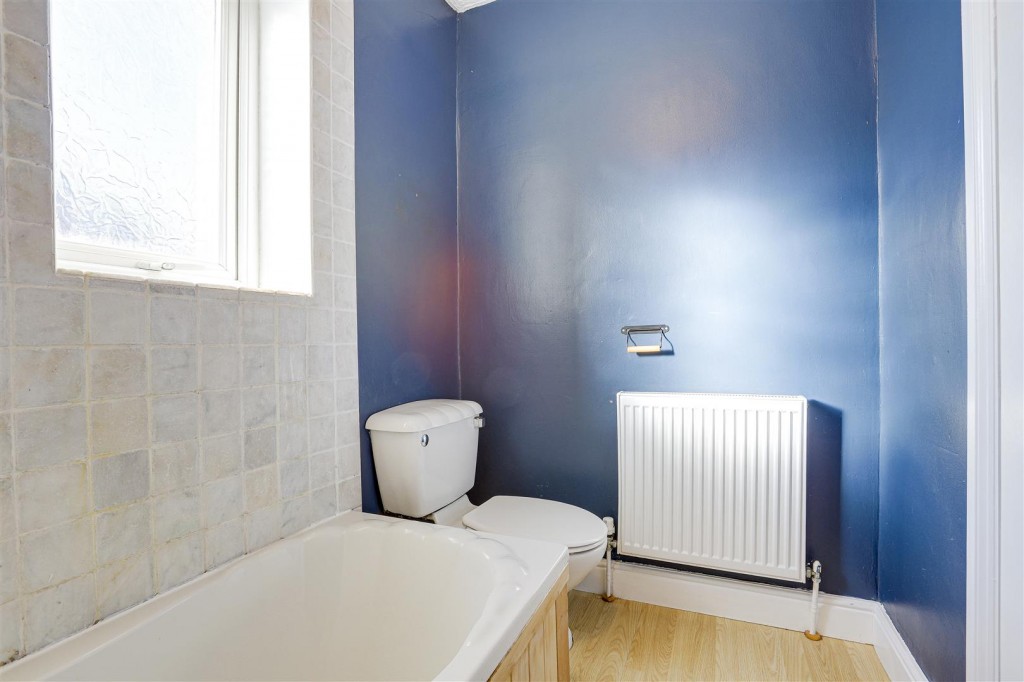 Manville Close, Beechdale, Nottinghamshire, NG8 3LP