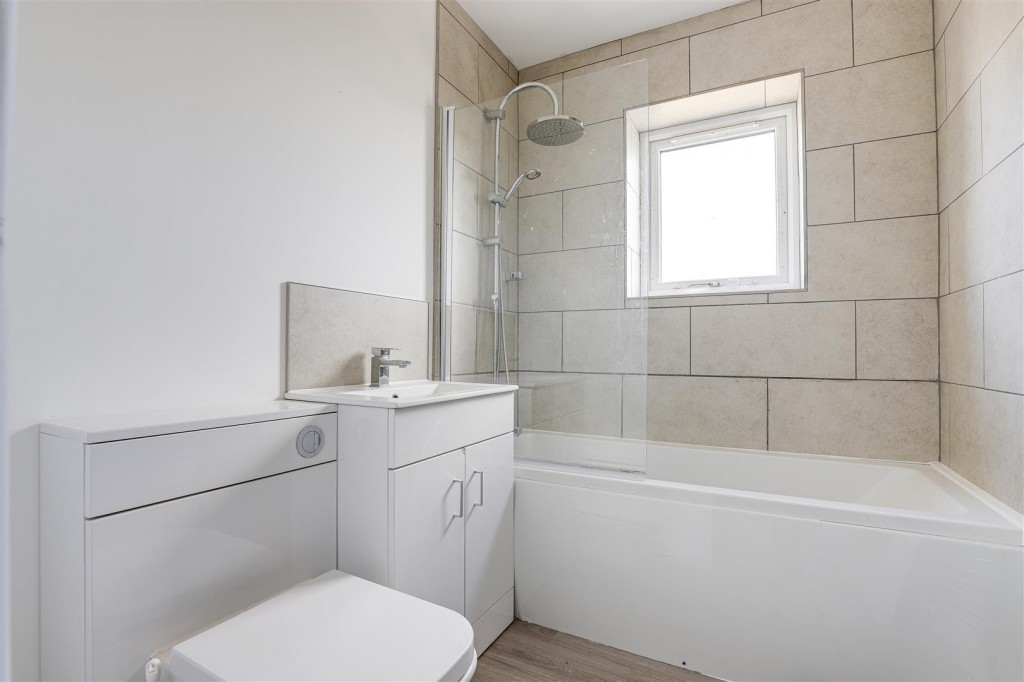 Denton Avenue, Sandiacre, Nottinghamshire, NG10 5GL