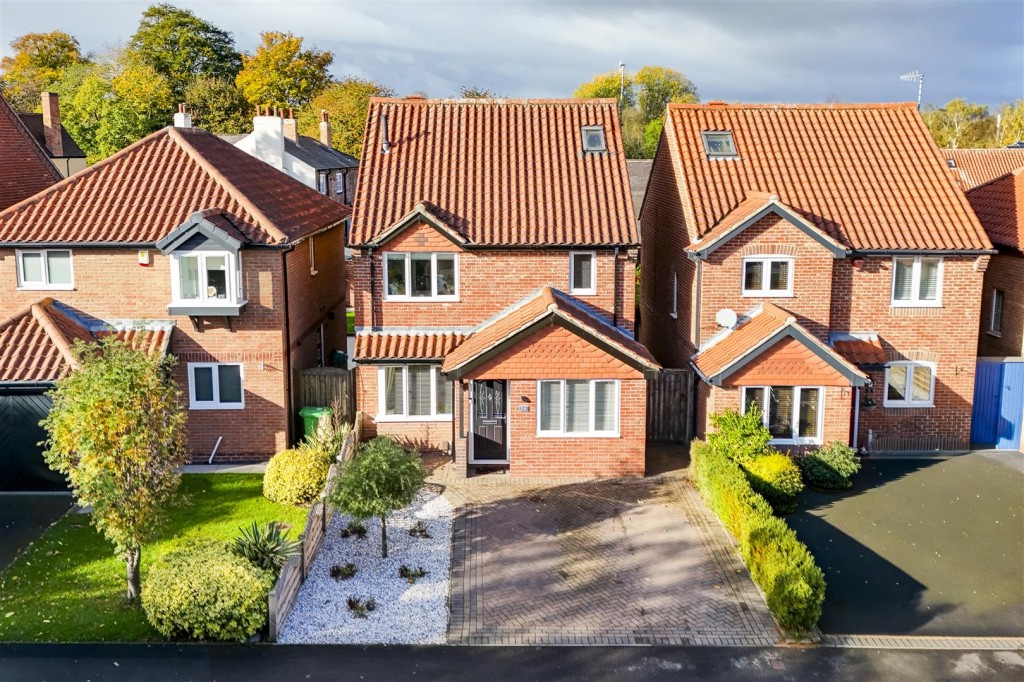 Barn Close, Nottingham, Nottinghamshire, NG6 7EA