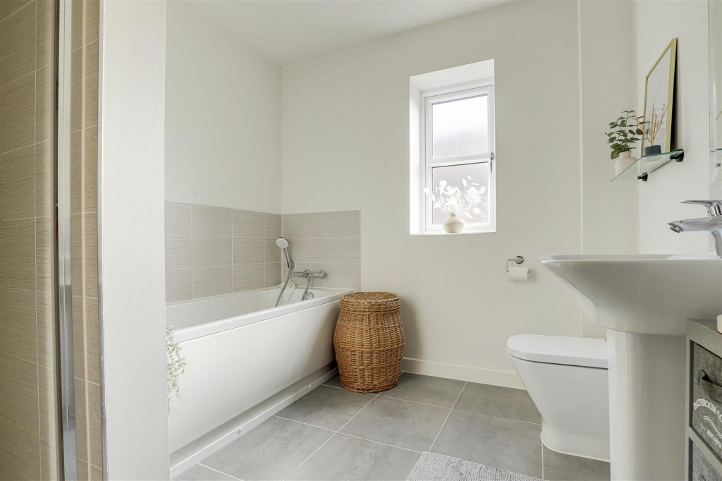 Shaldon Close, Mapperley, Nottinghamshire, NG3 5XF