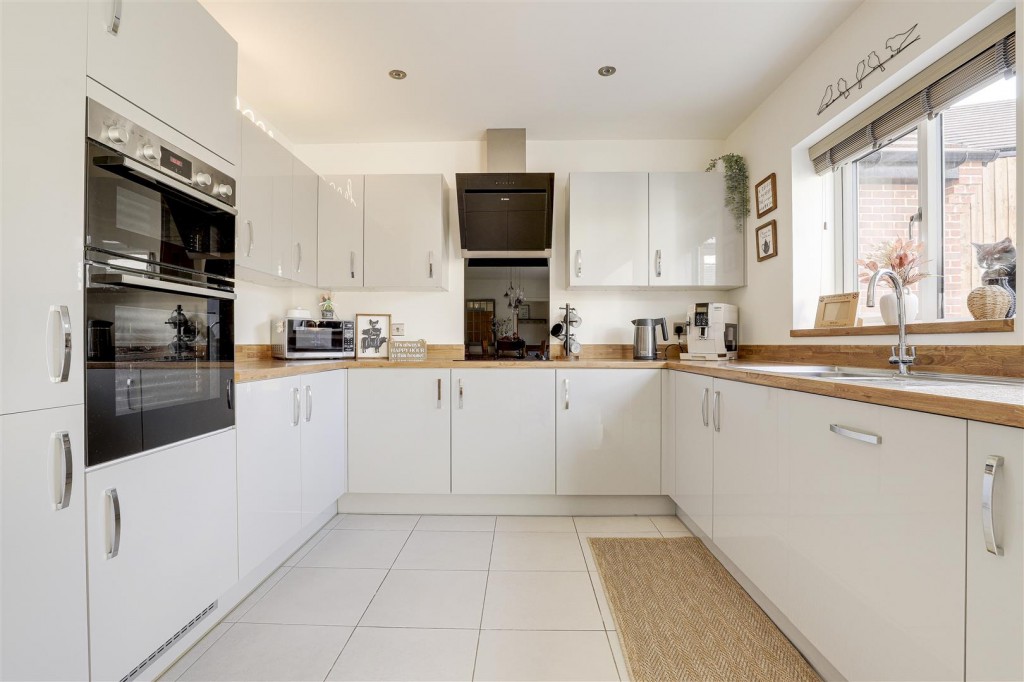 Shaldon Close, Mapperley, Nottinghamshire, NG3 5XF