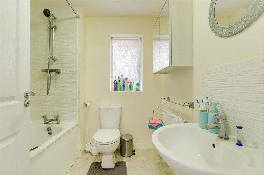 Selborne Gardens, St Anns, Nottinghamshire, NG3 2GR